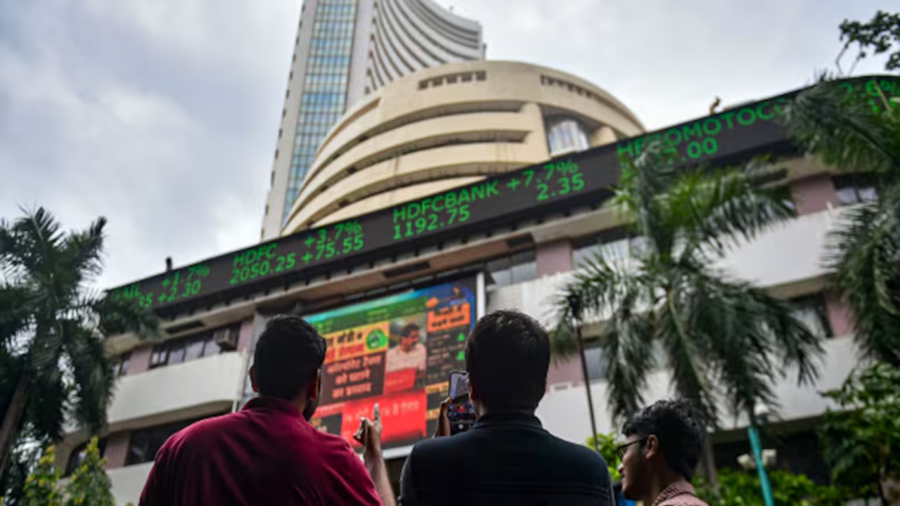 India stocks largely steady at opening bell today